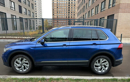 Volkswagen Tiguan II, 2021 год, 3 800 000 рублей, 3 фотография