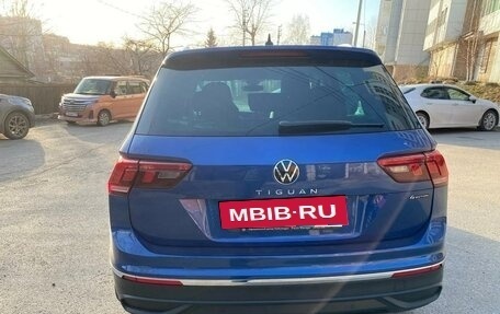 Volkswagen Tiguan II, 2021 год, 3 800 000 рублей, 4 фотография