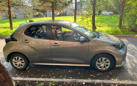 Toyota Yaris, 2020 год, 1 350 000 рублей, 6 фотография