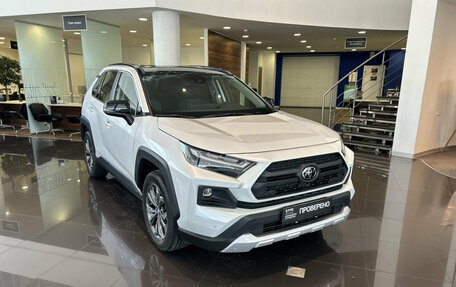 Toyota RAV4, 2025 год, 4 225 000 рублей, 3 фотография