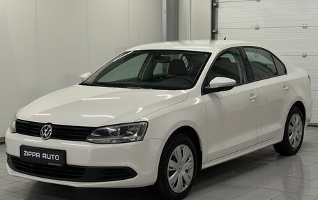 Volkswagen Jetta VI, 2013 год, 1 099 000 рублей, 3 фотография