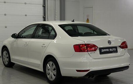 Volkswagen Jetta VI, 2013 год, 1 099 000 рублей, 6 фотография