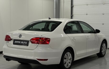 Volkswagen Jetta VI, 2013 год, 1 099 000 рублей, 4 фотография