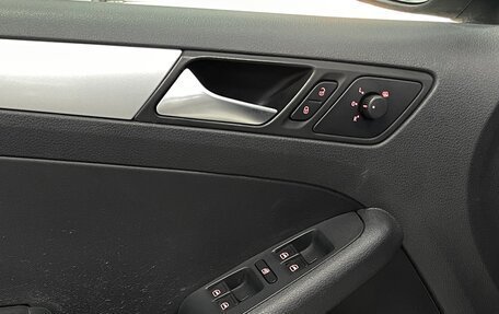 Volkswagen Jetta VI, 2013 год, 1 099 000 рублей, 19 фотография