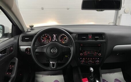 Volkswagen Jetta VI, 2013 год, 1 099 000 рублей, 10 фотография