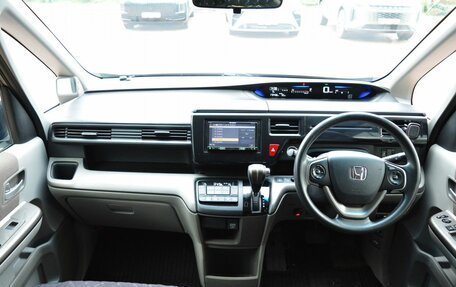 Honda Stepwgn IV, 2016 год, 1 749 000 рублей, 21 фотография