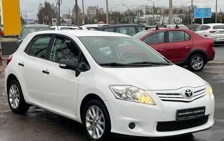 Toyota Auris II, 2011 год, 1 030 000 рублей, 1 фотография