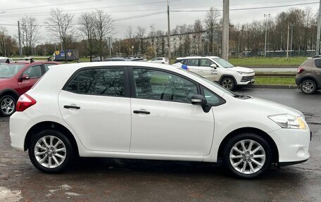 Toyota Auris II, 2011 год, 1 030 000 рублей, 10 фотография