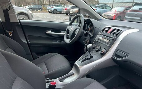 Toyota Auris II, 2011 год, 1 030 000 рублей, 16 фотография