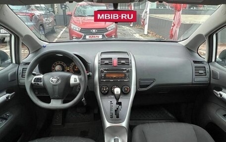 Toyota Auris II, 2011 год, 1 030 000 рублей, 12 фотография
