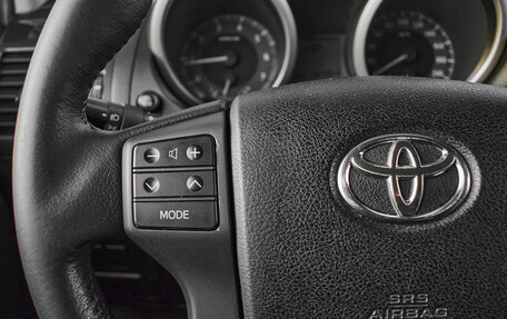 Toyota Land Cruiser Prado 150 рестайлинг 2, 2012 год, 2 680 000 рублей, 12 фотография