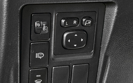 Toyota Land Cruiser Prado 150 рестайлинг 2, 2012 год, 2 680 000 рублей, 17 фотография