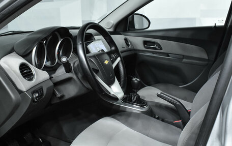 Chevrolet Cruze II, 2010 год, 710 000 рублей, 17 фотография