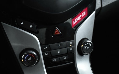 Chevrolet Cruze II, 2010 год, 710 000 рублей, 16 фотография