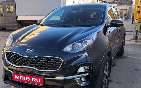 KIA Sportage IV рестайлинг, 2019 год, 2 490 000 рублей, 1 фотография