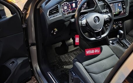 Volkswagen Tiguan II, 2017 год, 2 950 000 рублей, 14 фотография