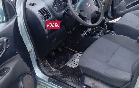 Mitsubishi Space Star I рестайлинг, 2003 год, 350 000 рублей, 15 фотография