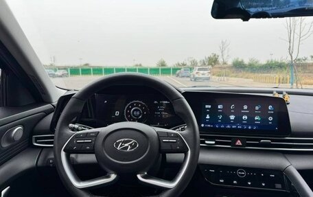Hyundai Elantra, 2021 год, 1 530 000 рублей, 10 фотография