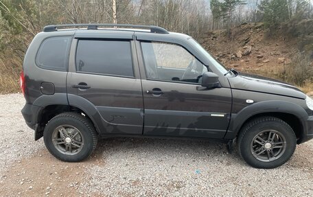 Chevrolet Niva I рестайлинг, 2014 год, 690 000 рублей, 2 фотография