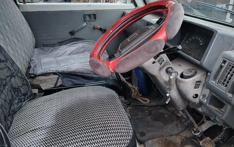 Mazda Bongo III, 1992 год, 620 000 рублей, 4 фотография