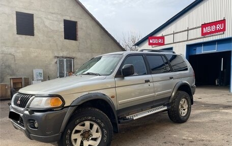 Mitsubishi Pajero Sport II рестайлинг, 2000 год, 415 000 рублей, 2 фотография