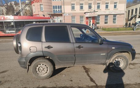 Chevrolet Niva I рестайлинг, 2014 год, 500 000 рублей, 3 фотография