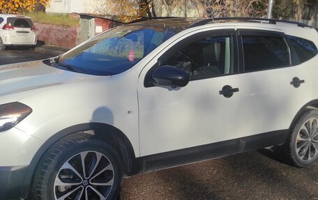 Nissan Qashqai+2 I, 2013 год, 950 000 рублей, 2 фотография