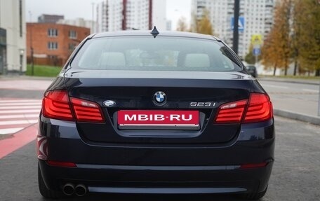 BMW 5 серия, 2011 год, 1 890 000 рублей, 2 фотография