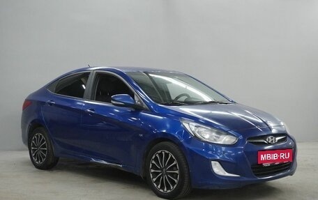Hyundai Solaris II рестайлинг, 2011 год, 673 000 рублей, 3 фотография