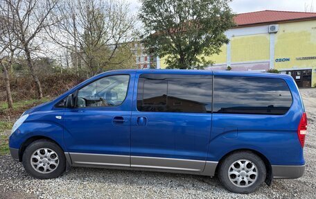 Hyundai H-1 II рестайлинг, 2010 год, 1 499 000 рублей, 2 фотография