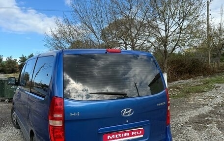 Hyundai H-1 II рестайлинг, 2010 год, 1 499 000 рублей, 4 фотография