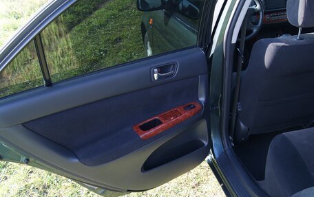 Toyota Camry V40, 2002 год, 1 700 000 рублей, 28 фотография