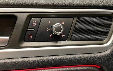 Volkswagen Touareg III, 2013 год, 2 500 000 рублей, 16 фотография