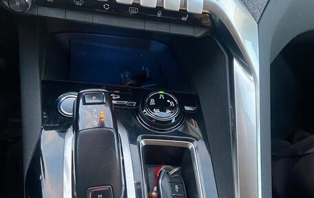 Peugeot 3008 II, 2018 год, 1 690 000 рублей, 13 фотография