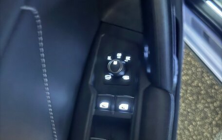 Volkswagen Tiguan II, 2021 год, 3 000 000 рублей, 5 фотография