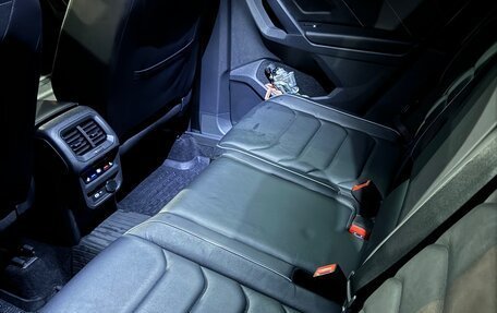 Volkswagen Tiguan II, 2021 год, 3 000 000 рублей, 3 фотография