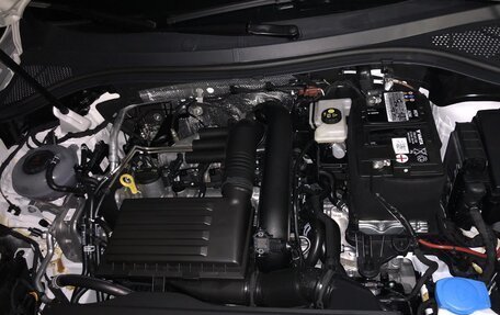 Volkswagen Tiguan II, 2021 год, 3 000 000 рублей, 13 фотография