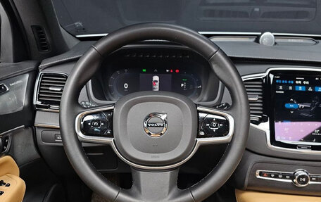 Volvo XC90 II рестайлинг, 2022 год, 5 300 000 рублей, 14 фотография