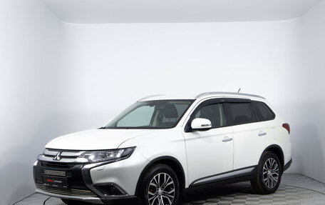 Mitsubishi Outlander III рестайлинг 3, 2015 год, 1 520 000 рублей, 1 фотография