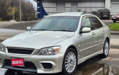 Toyota Altezza, 2001 год, 800 000 рублей, 1 фотография