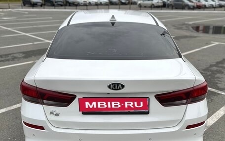 KIA K5 II, 2019 год, 2 200 000 рублей, 12 фотография