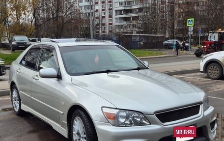 Toyota Altezza, 2001 год, 800 000 рублей, 2 фотография