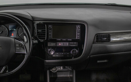 Mitsubishi Outlander III рестайлинг 3, 2015 год, 1 520 000 рублей, 14 фотография