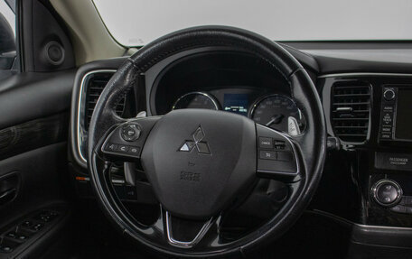 Mitsubishi Outlander III рестайлинг 3, 2015 год, 1 520 000 рублей, 15 фотография