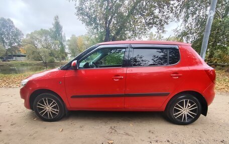 Skoda Fabia II, 2011 год, 590 000 рублей, 2 фотография