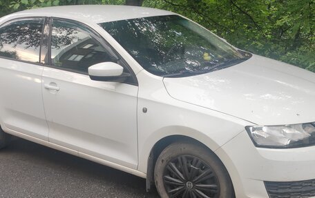 Skoda Rapid I, 2014 год, 650 000 рублей, 3 фотография
