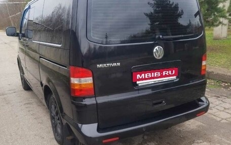 Volkswagen Multivan T5, 2006 год, 1 550 000 рублей, 3 фотография