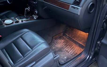 Volkswagen Touareg III, 2008 год, 1 000 000 рублей, 2 фотография