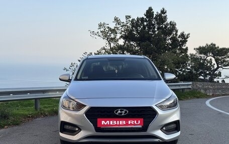 Hyundai Solaris II рестайлинг, 2018 год, 1 500 000 рублей, 2 фотография