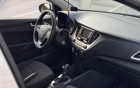 Hyundai Solaris II рестайлинг, 2018 год, 1 500 000 рублей, 12 фотография